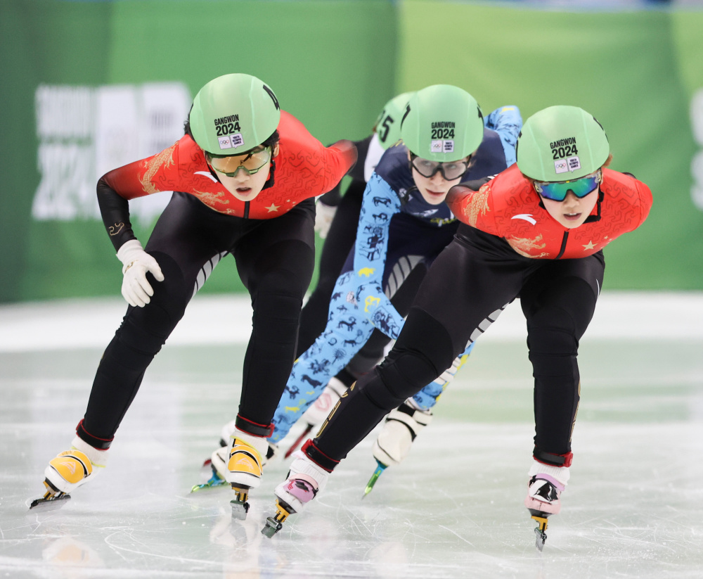 短道速滑女子米决赛选手强势争夺